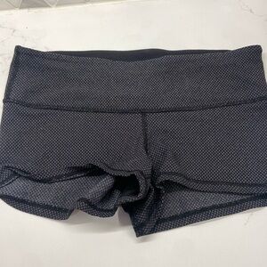 Lululemon boogie shorts, 8
